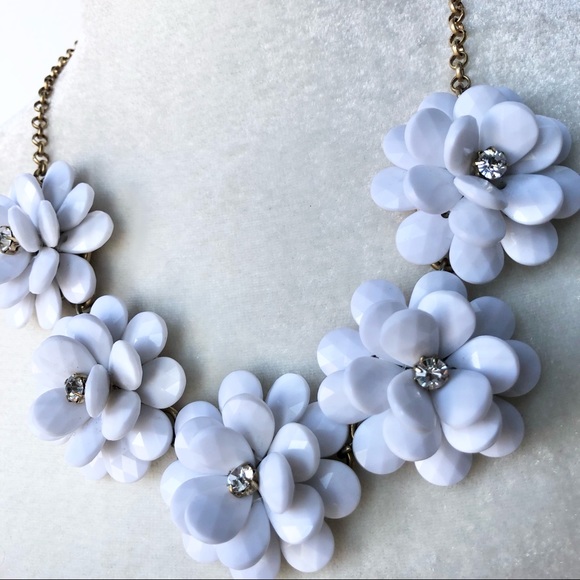 J. Crew Statement Floral Necklace in White - Picture 3 of 16